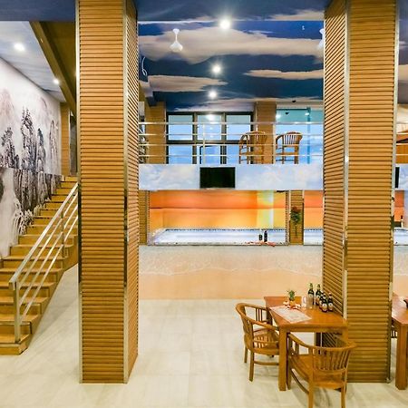 Caroline Hostel Canggu Eksteriør bilde